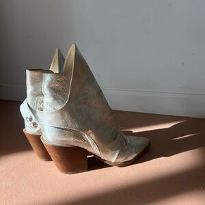 BUTTER jaeger ice silver Leather Heeled Boots